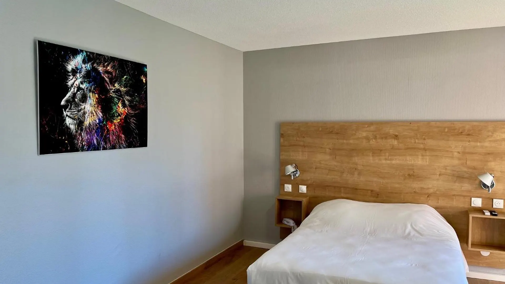 Les Cimes Du Mont Royal Hotel Montrejeau 3*,